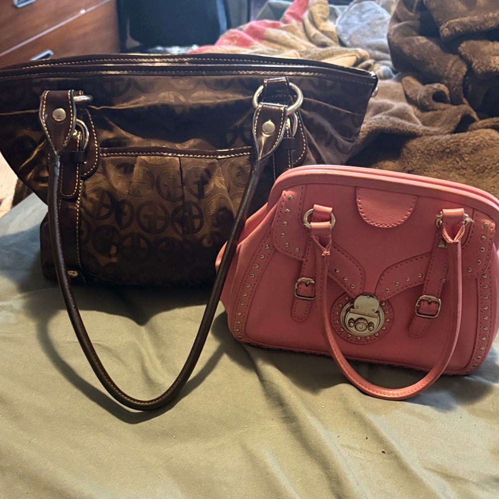 Lot of 2 Gianni Bini small hand bad large shoulder bag